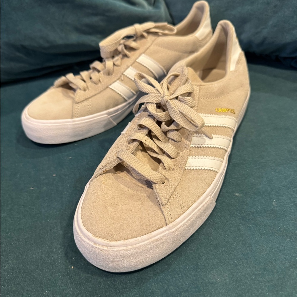 ADIDAS CAMPUS Sneakers men’s size 8.5 Tan & White